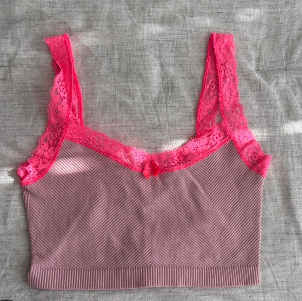 Y2K Fitted Hot Pink Lace Trim Cropped Camisole Top Cami Iconic 90s Rare Vtg New
